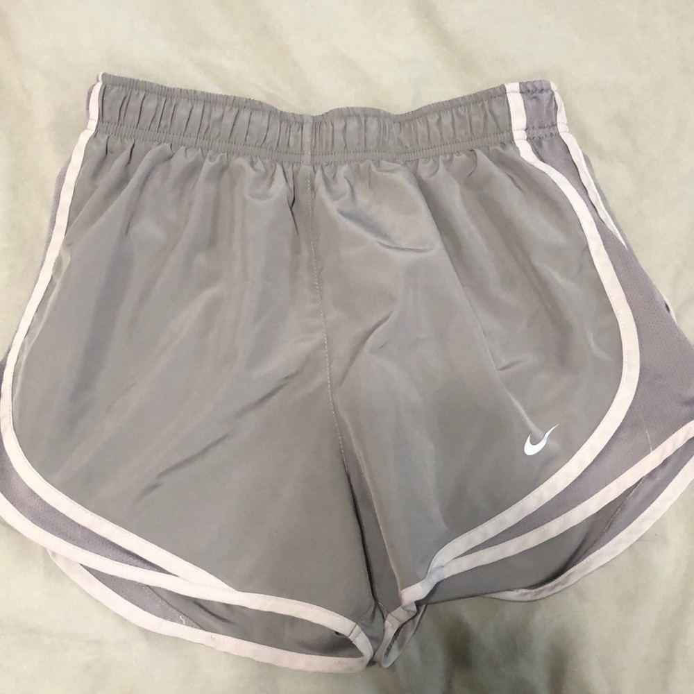 Gray nike short